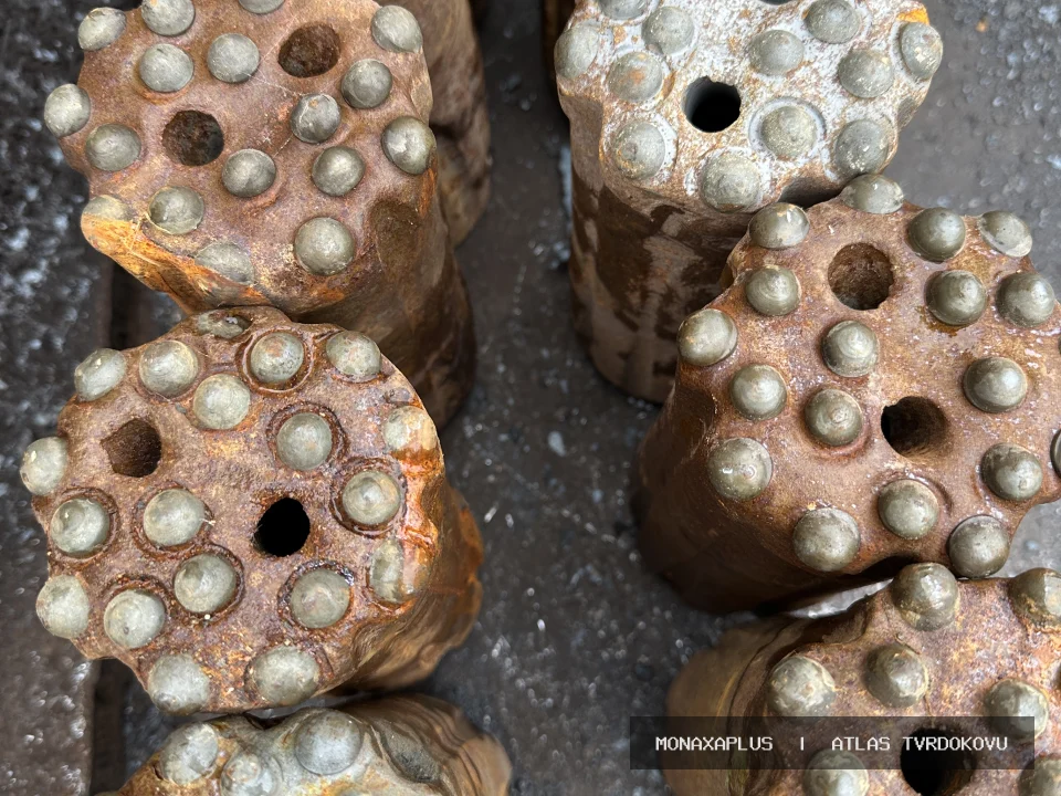 Důlní vrtací nástroje – z důlní techniky na reálné fotografii materiálu v kategorii Důlní hroty a Drill Heads.