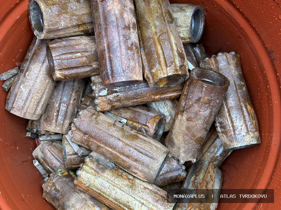 Důlní frézovací zuby – z důlní techniky na reálné fotografii materiálu v kategorii Důlní hroty a Drill Heads.