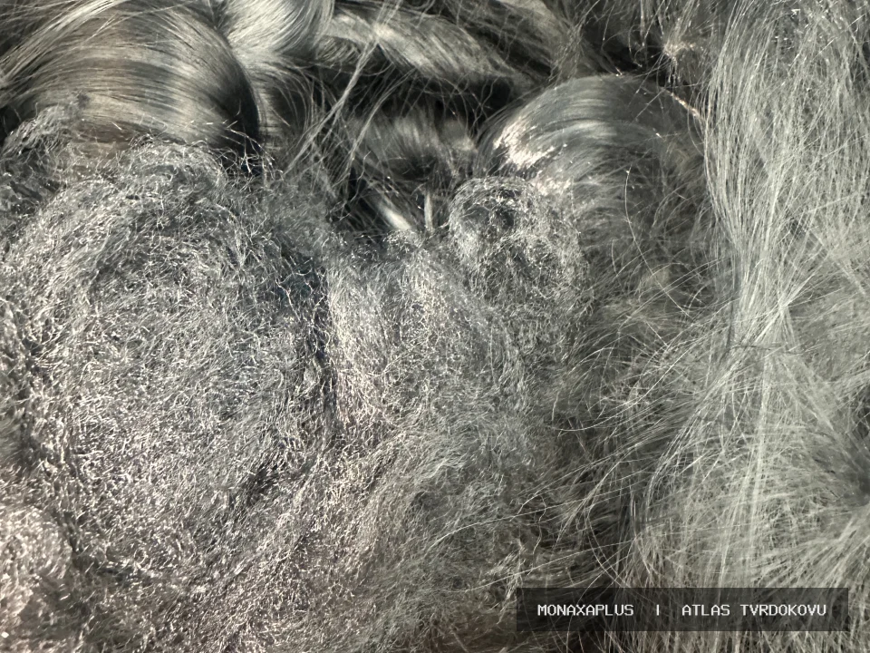 Reálná fotografie: W drát. Kategorie Wolframové spirály a dráty v obrazové databázi tvrdokovu MonaxaPlus.
