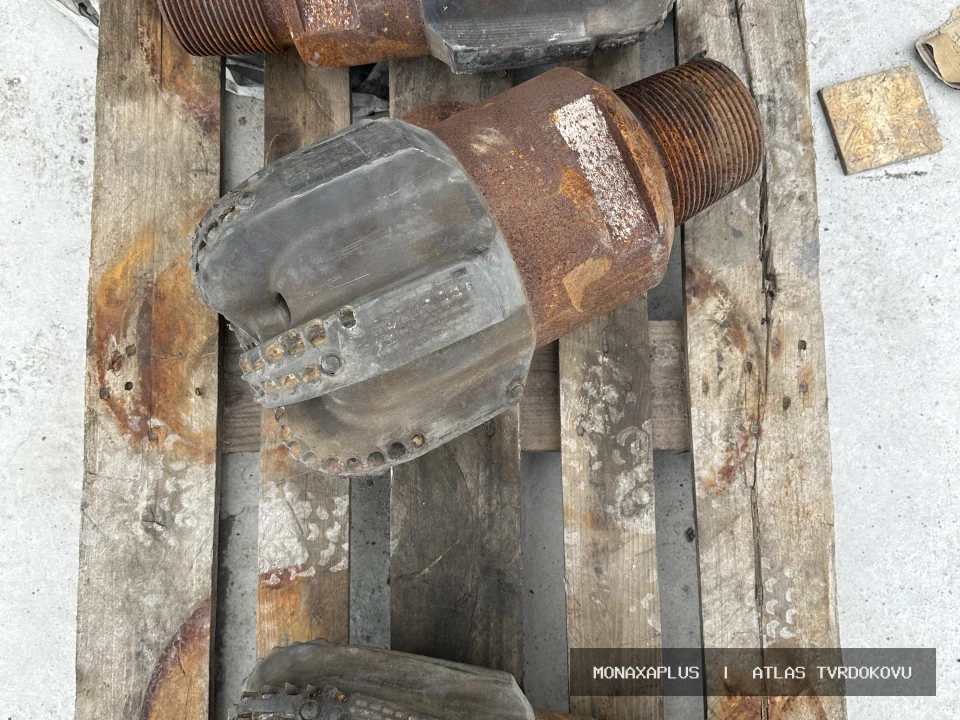 Hroty pro těžební techniku na reálné fotografii materiálu v kategorii Důlní hroty a Drill Heads.