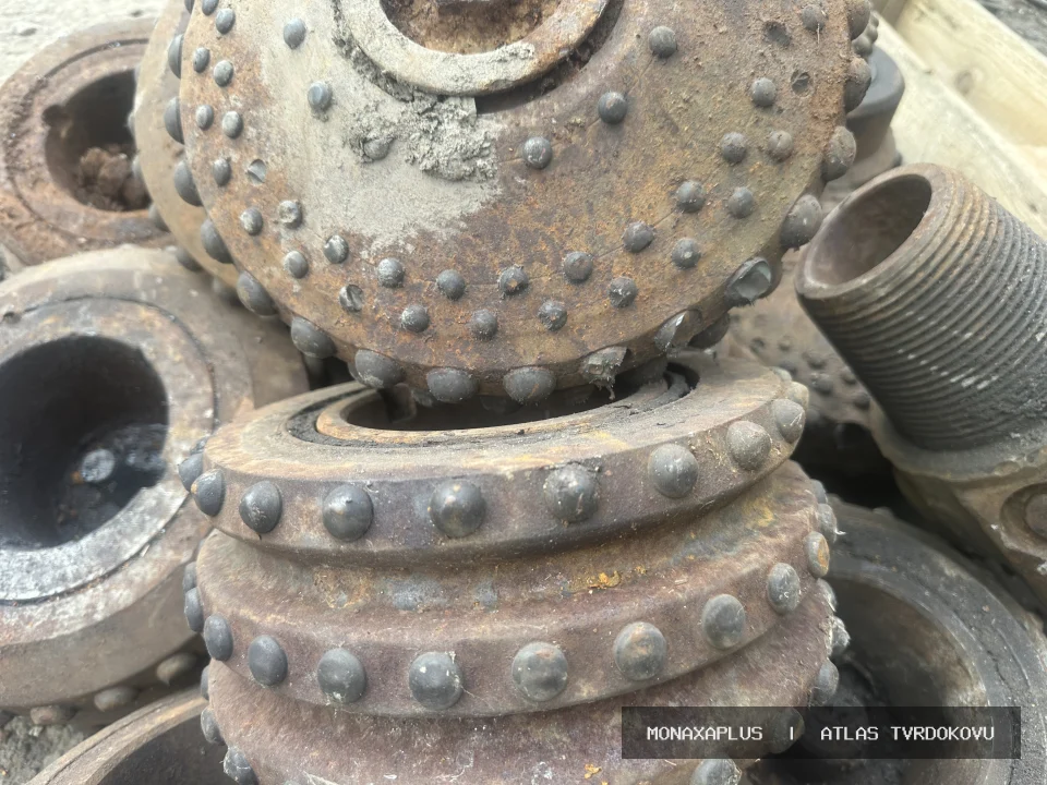 Reálná fotografie: Důlní hroty. Kategorie Důlní hroty a Drill Heads v obrazové databázi tvrdokovu MonaxaPlus.