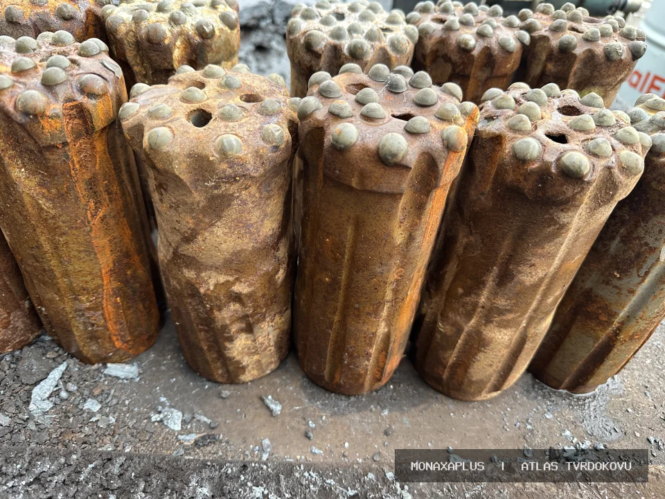Tvrdokovové důlní hroty – z důlní techniky na reálné fotografii materiálu v kategorii Důlní hroty a Drill Heads.