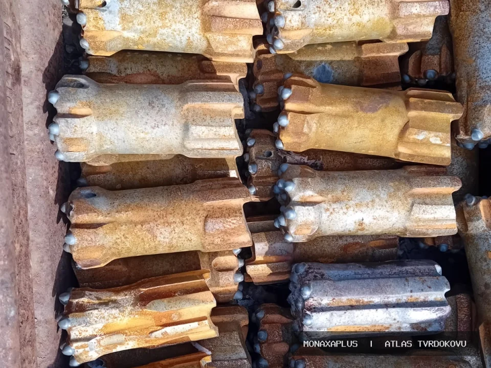 Reálná fotografie: Důlní hroty – z důlní techniky. Kategorie Důlní hroty a Drill Heads v obrazové databázi tvrdokovu MonaxaPlus.