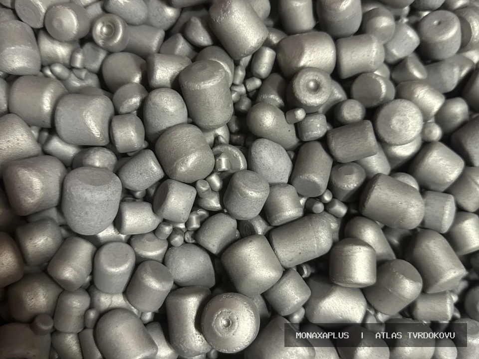 Karbidové vrtací špičky – z vrtacích souprav na reálné fotografii materiálu v kategorii Důlní hroty a Drill Heads.