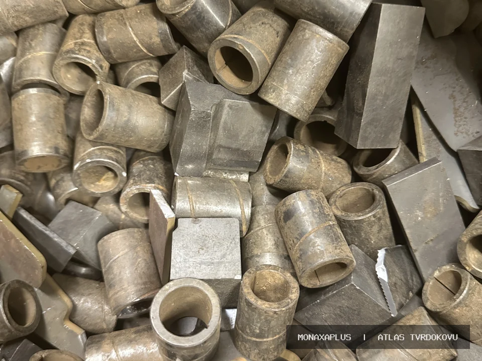 Karbidové zlomky pro recyklaci na reálné fotografii materiálu v kategorii Kusový WC/Co.